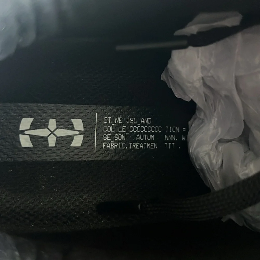 Stone Island Grime Round-Toe Panelled Sneakers - Picture 4 of 9